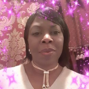 Meet your Posher, Stephanie junette